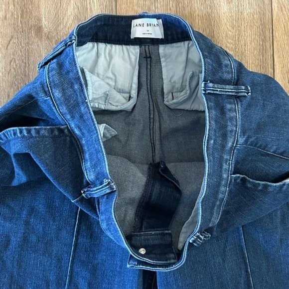 Lane Bryant Sz 16 High Rise Wide Leg Jeans, Signature Fit Flex Magic Waistband - Picture 2 of 15